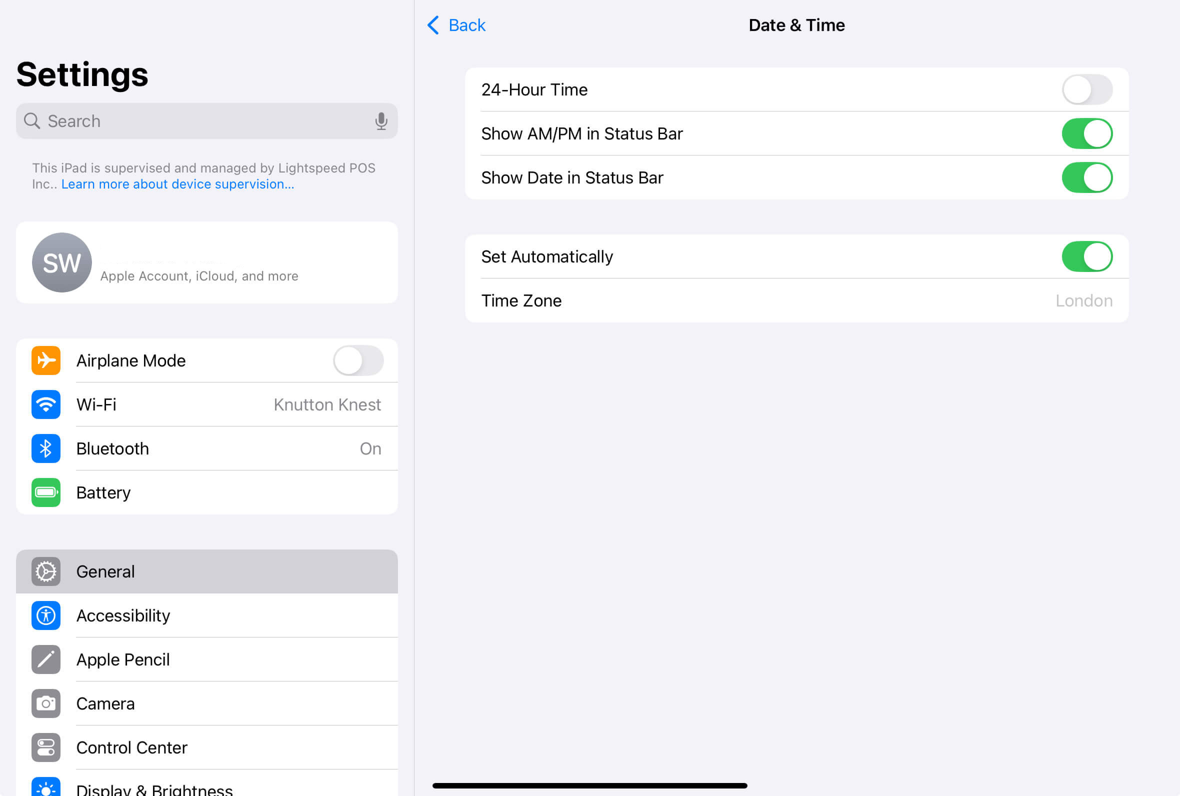 Page “Date et heure” avec l'option “Réglage automatique” activée